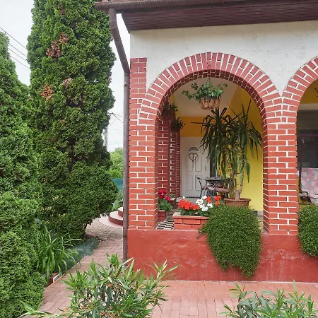 Hoffman * Balatonszarszo