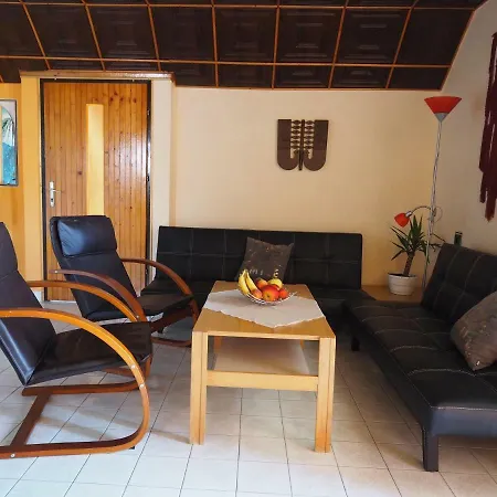 Hoffman Διαμέρισμα Balatonszarszo